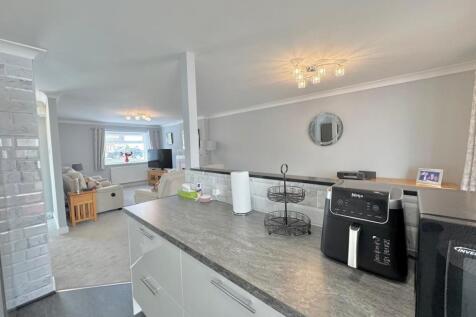 WhatsApp Image 2025-06-03 at 09.55.06