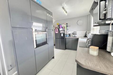 594f0b4c-8368-4ef8-80cd-eb1d38596d8b