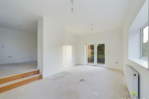 CAM01520G0-PR0111-STILL026.jpg
