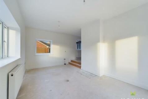 CAM01520G0-PR0111-STILL027.jpg