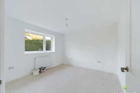 CAM01520G0-PR0111-STILL019.jpg