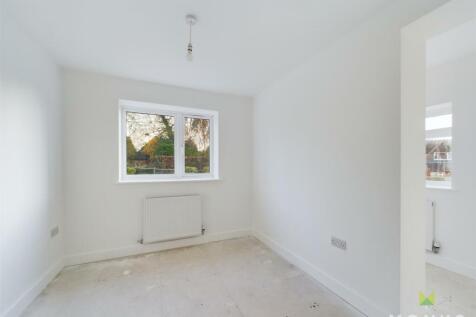 CAM01520G0-PR0111-STILL014.jpg