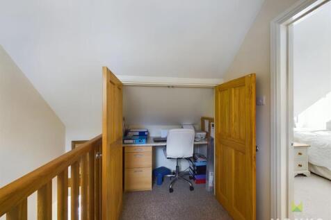 CAM01348G0-PR0055-STILL006.jpg