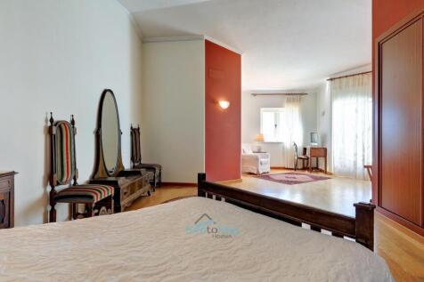 spacious room