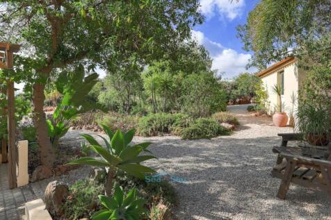 store room / laundry room