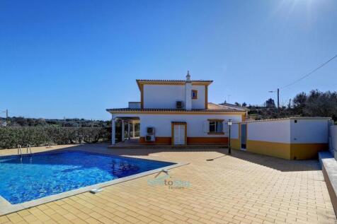 secluded pool corner