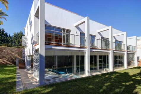 pool and bedroom terrace above