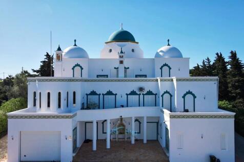 terraces on all floors