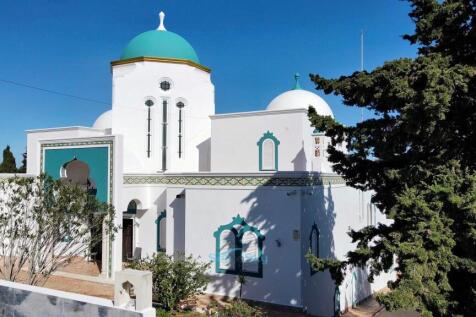 kitchen windows at the front