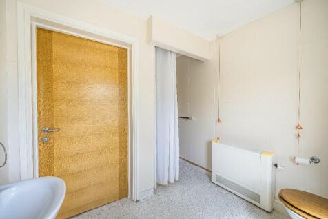 Ensuite to Master