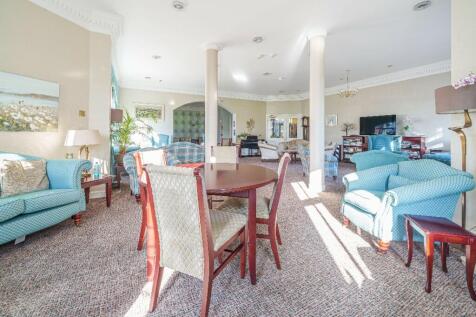Owners Lounge 