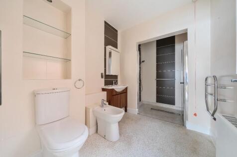 Ensuite to Master