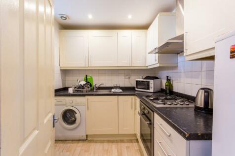 2 Bedroom Flats To Rent In Plaistow East London Rightmove