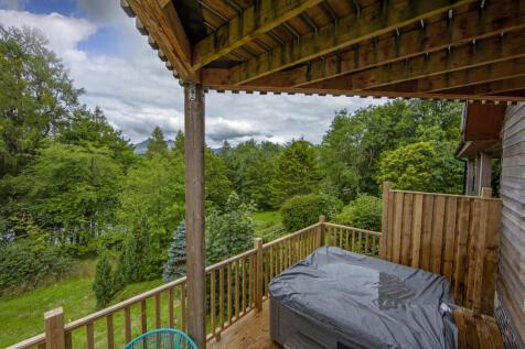 1Z6E0617 Decking Culzean