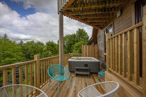 Front loch view deck with hot tub and BBQ