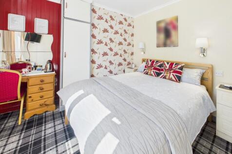 CAM03481G0-PR0095-STILL008