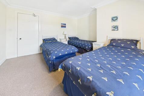 CAM03481G0-PR0093-STILL008