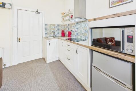 CAM03481G0-PR0093-STILL013