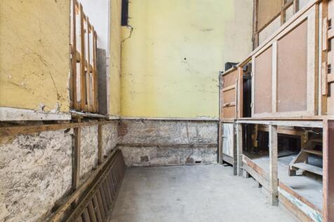 CAM03185G0-PR0100-STILL017