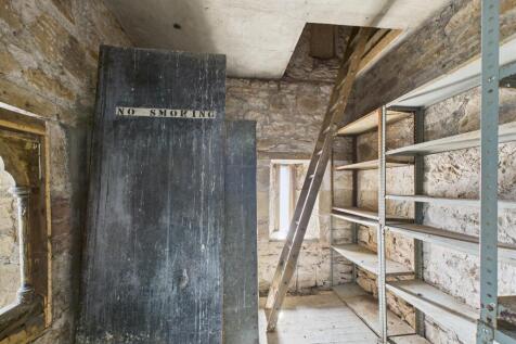 CAM03185G0-PR0100-STILL001