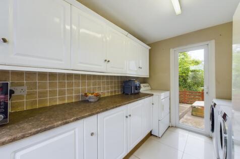 CAM03481G0-PR0044-STILL021