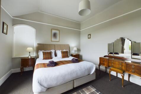 CAM03481G0-PR0044-STILL005