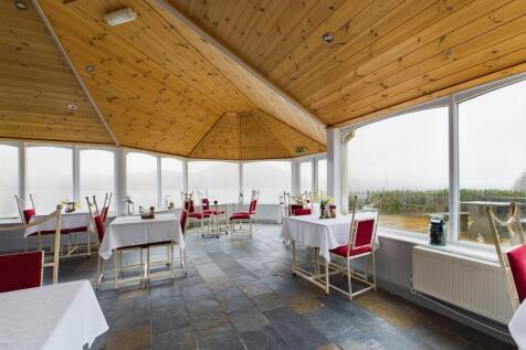 CAM03481G0-PR0021-STILL005