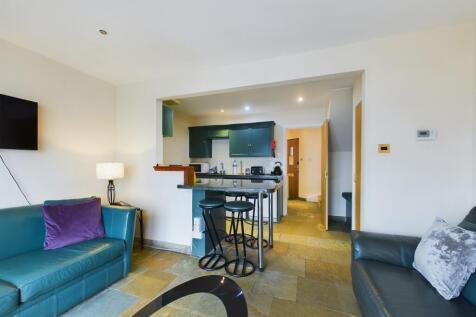 CAM03481G0-PR0021-STILL017