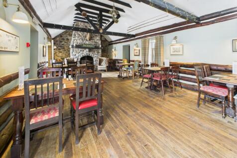 CAM03185G0-PR0114-STILL002