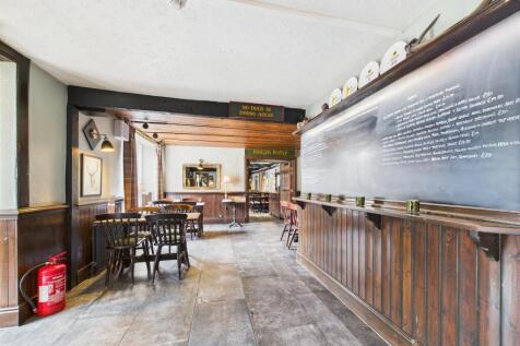 CAM03185G0-PR0114-STILL007