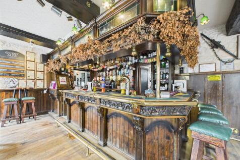 CAM03185G0-PR0114-STILL009