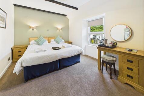 CAM03185G0-PR0114-STILL015