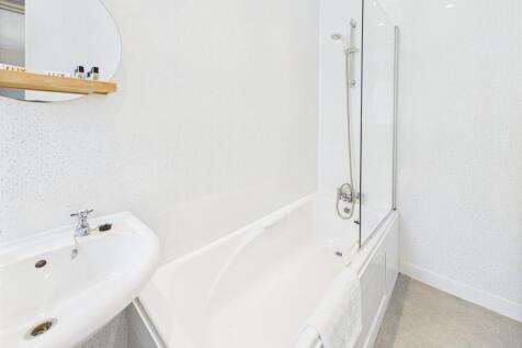 CAM03185G0-PR0114-STILL018