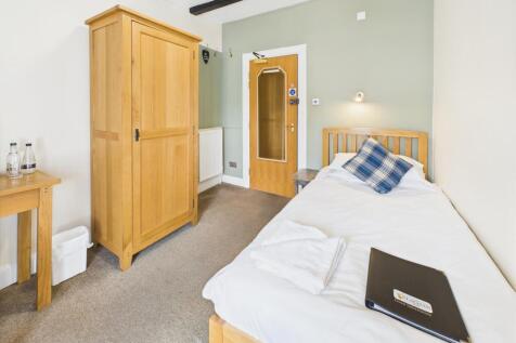 CAM03185G0-PR0114-STILL022