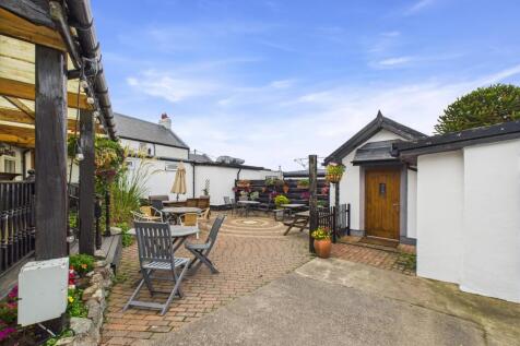 CAM03185G0-PR0102-STILL022