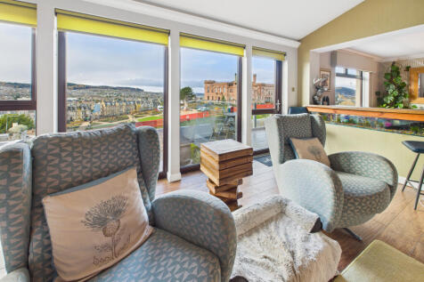 CAM03481G0-PR0120-STILL014