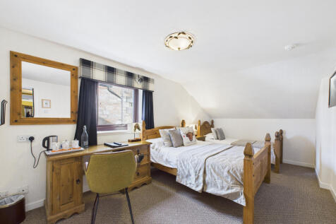 CAM03185G0-PR0124-STILL001