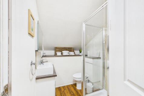 CAM03185G0-PR0124-STILL002