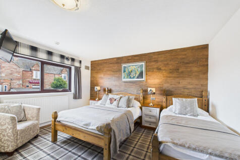 CAM03185G0-PR0124-STILL011