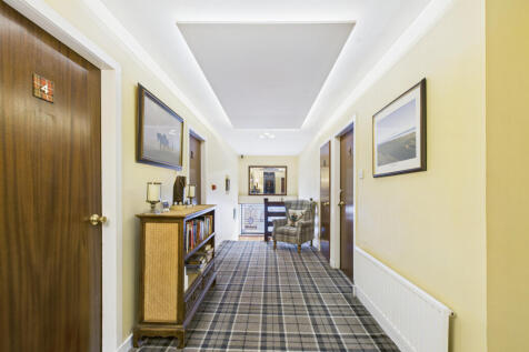 CAM03185G0-PR0124-STILL013