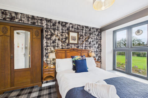 CAM03481G0-PR0125-STILL001