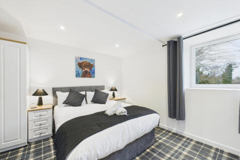 CAM03481G0-PR0125-STILL018