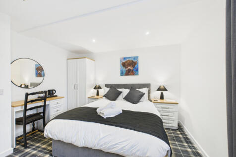 CAM03481G0-PR0125-STILL019