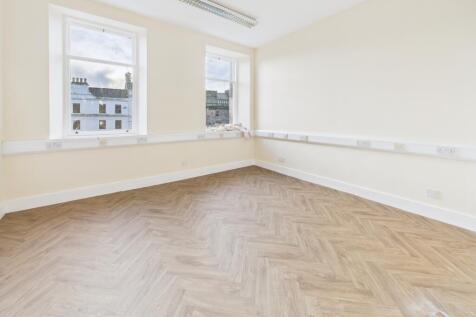 CAM03185G0-PR0128-STILL006