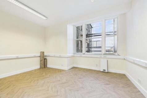 CAM03185G0-PR0128-STILL010