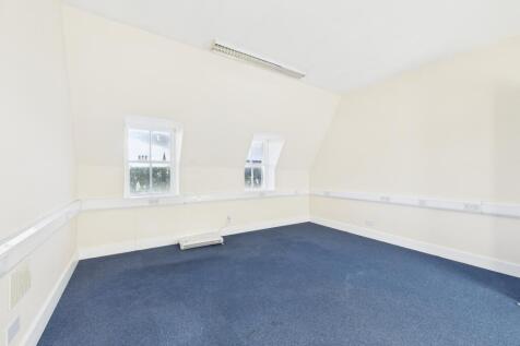 CAM03185G0-PR0128-STILL001