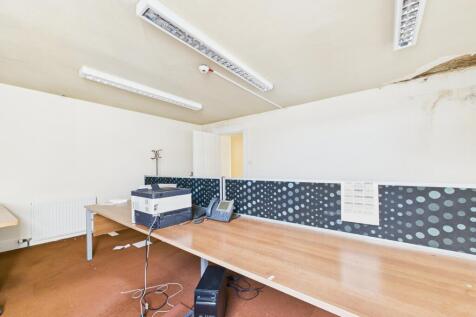 CAM03185G0-PR0088-STILL006