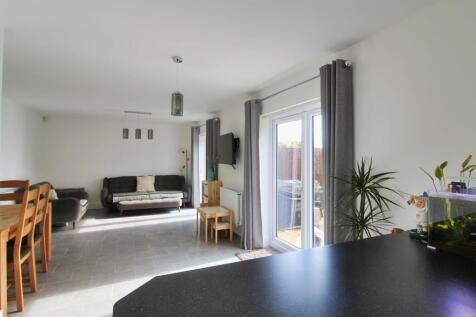 Open Plan Kitchen/Dining/Family Room