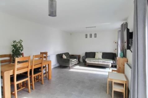 Open Plan Kitchen/Dining/Family Room