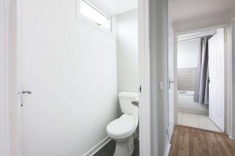 Landing looking to Bathroom